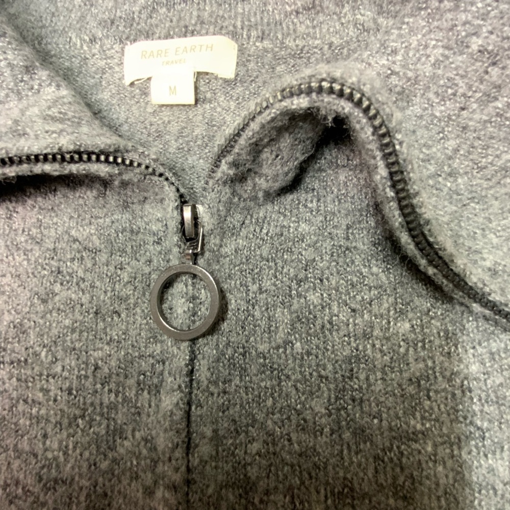 Rare Earth Travel Sweater • Heather Gray • Men’s Medium • Soft Fuzzy Knit - Picture 4 of 6